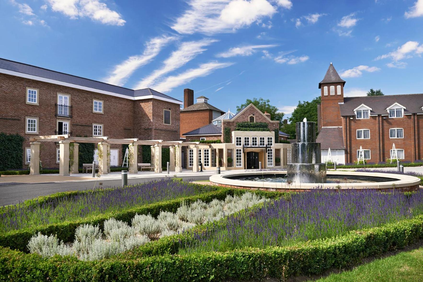 The Belfry Hotel & Resort Саттон-Колдфилд Экстерьер фото